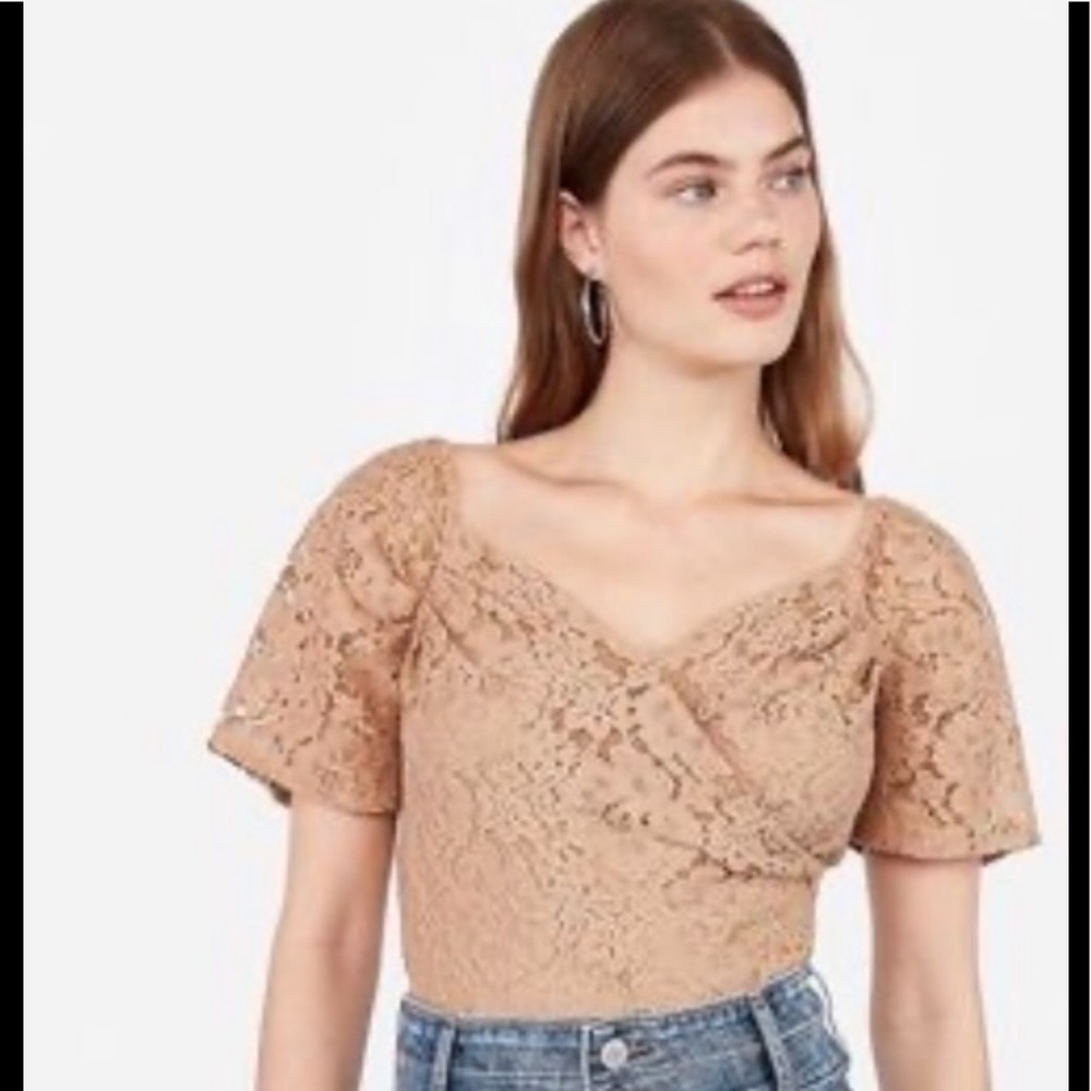 Lace puff sleeve top